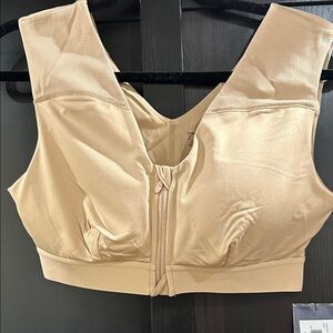 Tommie Copper Women's Beige Zip-Front Bra